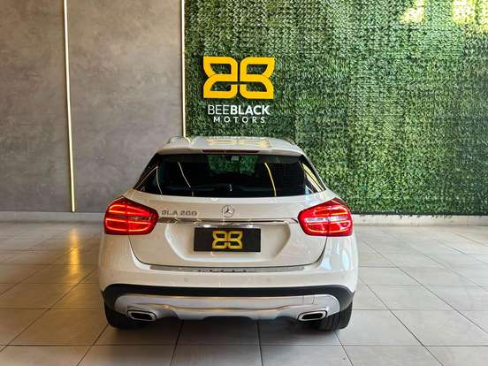 MERCEDES-BENZ-GLA 200-1.6 CGI ADVANCE 16V TURBO FLEX 4P AUTOMÁTICO MERCEDES-BENZ-GLA 200-2015