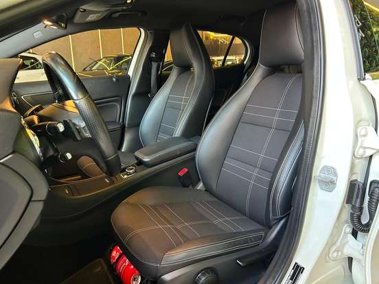 MERCEDES-BENZ-GLA 200-2015