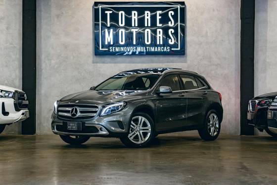 MERCEDES-BENZ GLA 200 1.6 CGI ENDURO 16V TURBO FLEX 4P AUTOMÁTICO