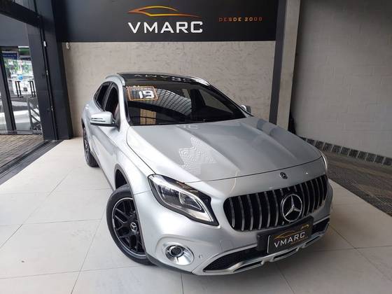 MERCEDES-BENZ GLA 200 1.6 CGI FLEX ENDURO 7G-DCT