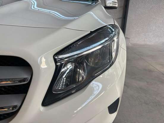 MERCEDES-BENZ-GLA 200-2017