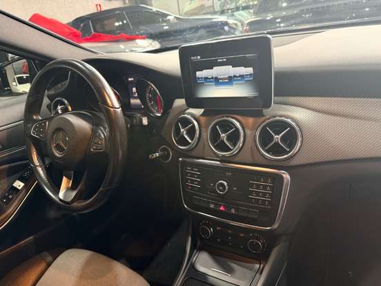 MERCEDES-BENZ-GLA 200-1.6 CGI STYLE 16V TURBO FLEX 4P AUTOMÁTICO MERCEDES-BENZ-GLA 200-2015
