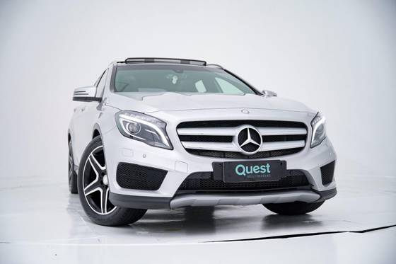 MERCEDES-BENZ GLA 250 2.0 16V TURBO GASOLINA SPORT 4P AUTOMÁTICO