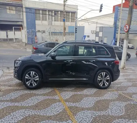 MERCEDES-BENZ-GLB 200-2021