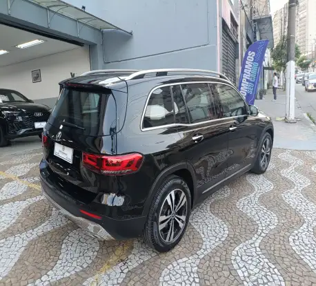 MERCEDES-BENZ-GLB 200-2021