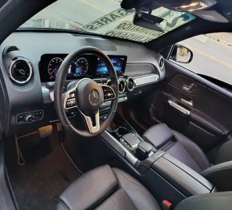 MERCEDES-BENZ-GLB 200-2021