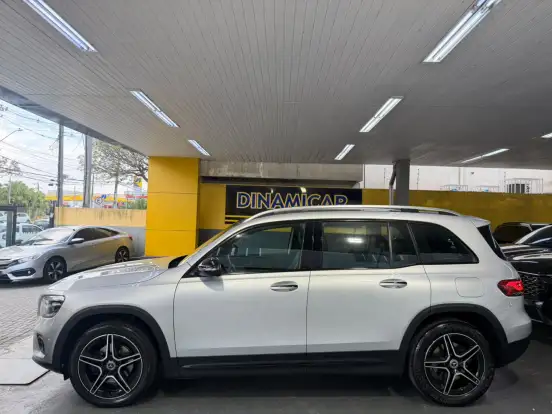 MERCEDES-BENZ-GLB 200-2020