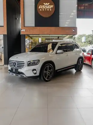 MERCEDES-BENZ-GLB 200-2023