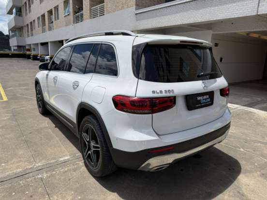 MERCEDES-BENZ-GLB 200-2022