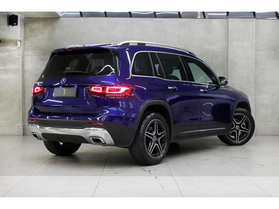 MERCEDES-BENZ-GLB 200-2021
