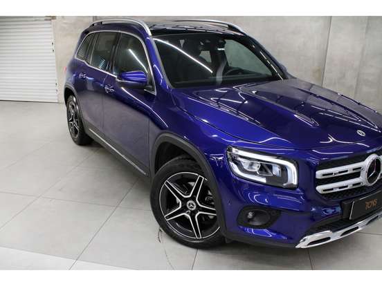 MERCEDES-BENZ-GLB 200-2021
