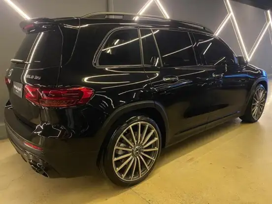 MERCEDES-BENZ-GLB 35 AMG-2023