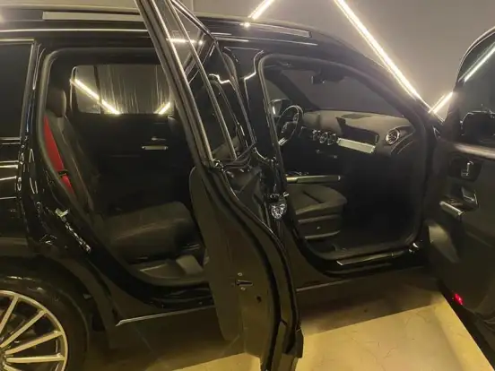 MERCEDES-BENZ-GLB 35 AMG-2023