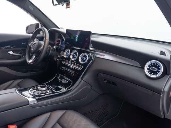 MERCEDES-BENZ-GLC 250-2016