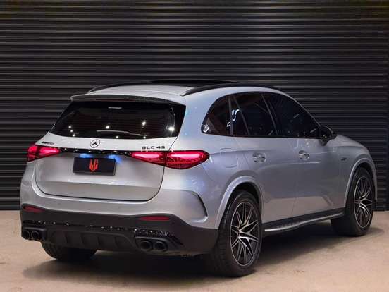 MERCEDES-BENZ-GLC 43 AMG-2025