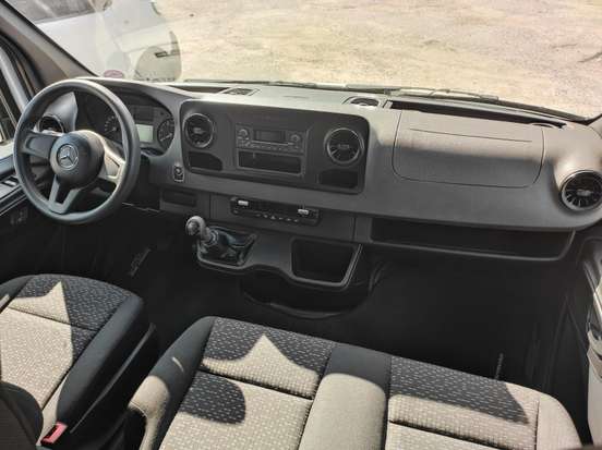 MERCEDES-BENZ-SPRINTER-2021