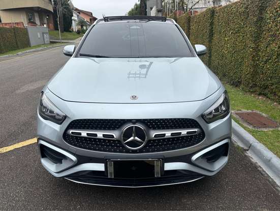 MERCEDES-BENZ-GLA 200-2024