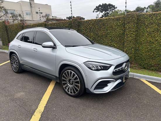 MERCEDES-BENZ-GLA 200-2024