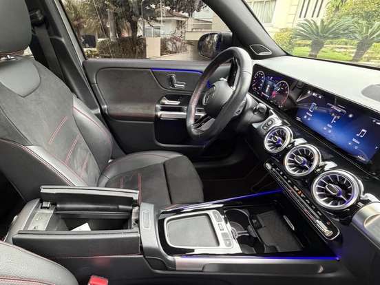 MERCEDES-BENZ-GLB 220-2.0 MHEV AMG LINE 4MATIC 8G-DCT MERCEDES-BENZ-GLB 220-2024