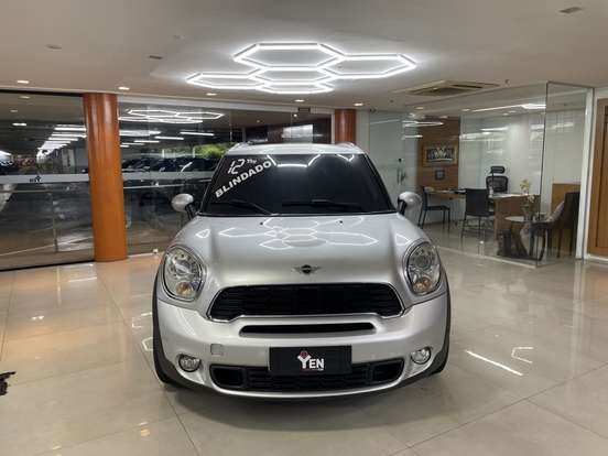 MINI-COUNTRYMAN-2011