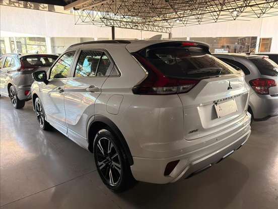 MITSUBISHI-ECLIPSE CROSS-2024