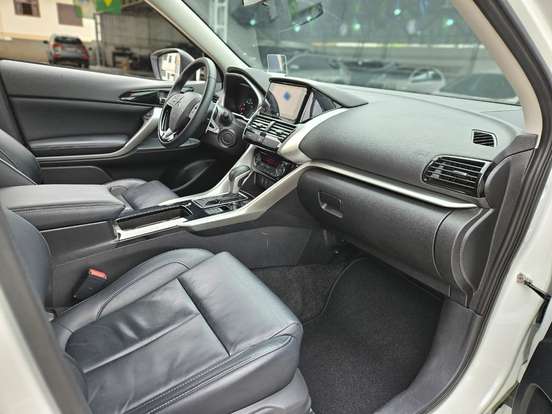 MITSUBISHI-ECLIPSE CROSS-2023
