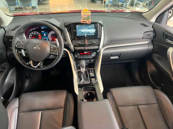 MITSUBISHI-ECLIPSE CROSS-1.5 MIVEC TURBO GASOLINA HPE-S S-AWC CVT MITSUBISHI-ECLIPSE CROSS-2024