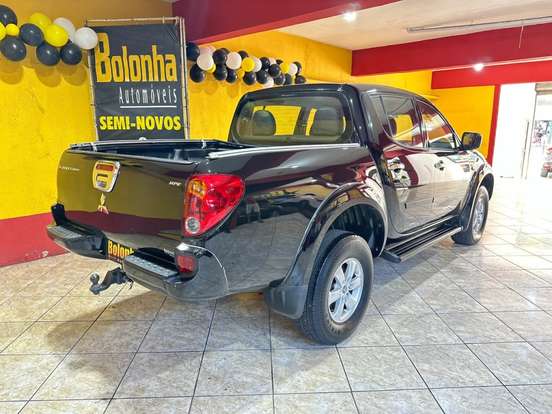 MITSUBISHI-L200 TRITON-3.2 HPE 4X4 CD 16V TURBO INTERCOOLER DIESEL 4P AUTOMÁTICO MITSUBISHI-L200 TRITON-2011