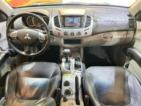 MITSUBISHI-L200 TRITON-2011