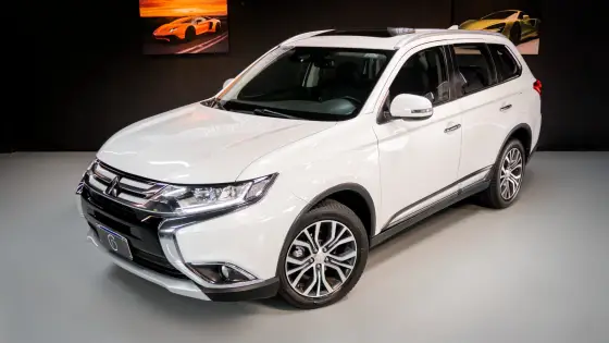 MITSUBISHI OUTLANDER 2.2 4X4 16V DIESEL 4P AUTOMÁTICO