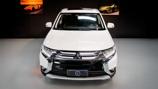 MITSUBISHI-OUTLANDER-2017