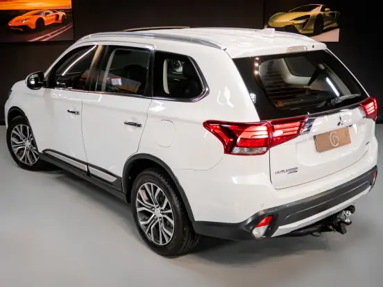 MITSUBISHI-OUTLANDER-2.2 4X4 16V DIESEL 4P AUTOMÁTICO MITSUBISHI-OUTLANDER-2017