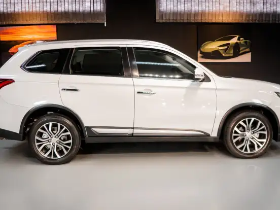 MITSUBISHI-OUTLANDER-2.2 4X4 16V DIESEL 4P AUTOMÁTICO MITSUBISHI-OUTLANDER-2017