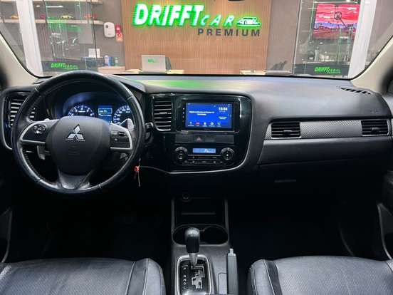 MITSUBISHI-OUTLANDER-2.0 16V GASOLINA 4P AUTOMÁTICO MITSUBISHI-OUTLANDER-2014