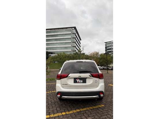 MITSUBISHI-OUTLANDER-2.0 16V GASOLINA 4P AUTOMÁTICO MITSUBISHI-OUTLANDER-2016