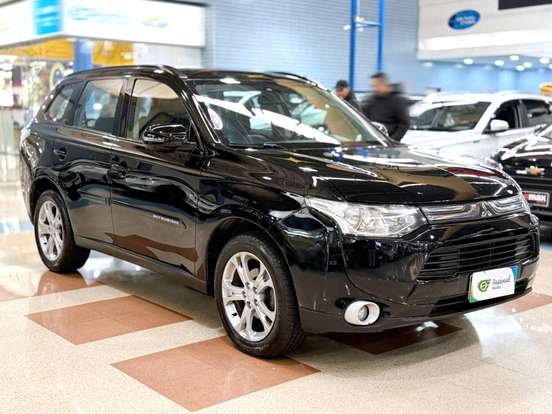 MITSUBISHI-OUTLANDER-2.0 16V GASOLINA 4P AUTOMÁTICO MITSUBISHI-OUTLANDER-2013
