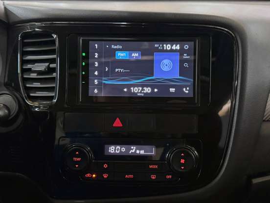 MITSUBISHI-OUTLANDER-2013