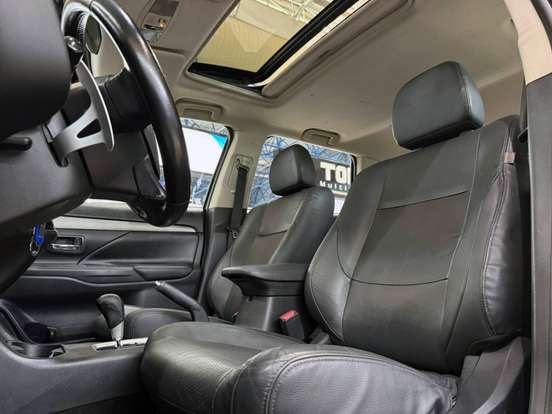 MITSUBISHI-OUTLANDER-2013