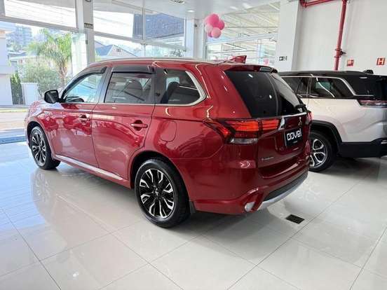 MITSUBISHI-OUTLANDER-2.0 16V GASOLINA 4P AUTOMÁTICO MITSUBISHI-OUTLANDER-2017