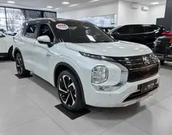 MITSUBISHI OUTLANDER 2.4 PHEV SIGNATURE S-AWC DHT MITSUBISHI OUTLANDER 2.4 PHEV SIGNATURE S-AWC DHT