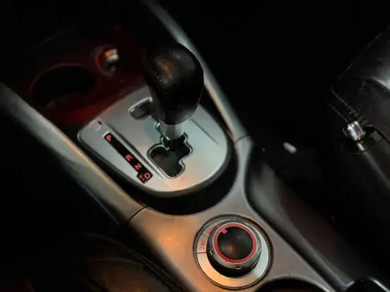 MITSUBISHI-OUTLANDER-2012
