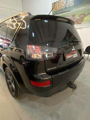 MITSUBISHI-OUTLANDER-2009