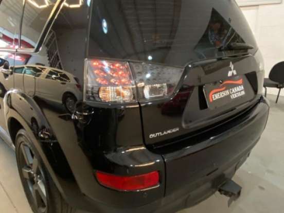 MITSUBISHI-OUTLANDER-3.0 4X4 V6 24V GASOLINA 4P AUTOMÁTICO MITSUBISHI-OUTLANDER-2009