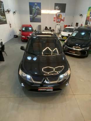 MITSUBISHI-OUTLANDER-2009