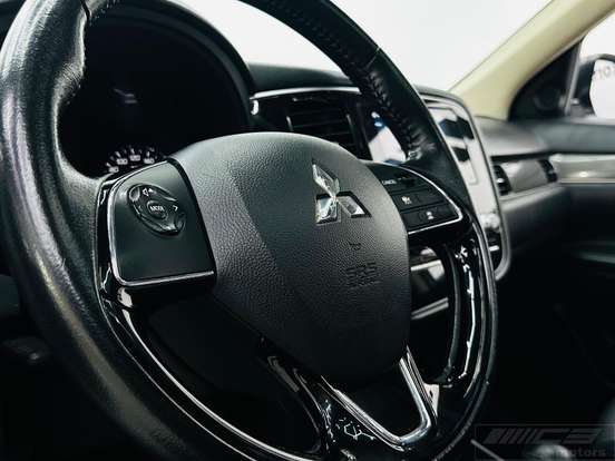 MITSUBISHI-OUTLANDER-3.0 MIVEC V6 GASOLINA HPE-S AWD AUTOMÁTICO MITSUBISHI-OUTLANDER-2021