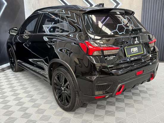MITSUBISHI-OUTLANDER SPORT-2.0 MIVEC FLEX HPE BLACK EDITION AWD AUTOMÁTICO MITSUBISHI-OUTLANDER SPORT-2021