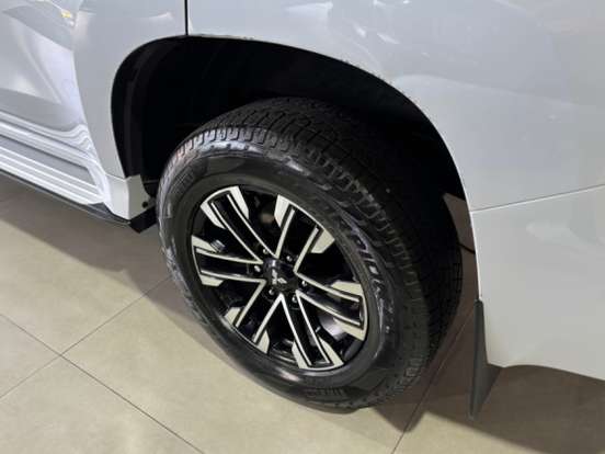 MITSUBISHI-PAJERO SPORT-2.4 16V MIVEC TURBO DIESEL HPE-S AWD AUTOMÁTICO MITSUBISHI-PAJERO SPORT-2022