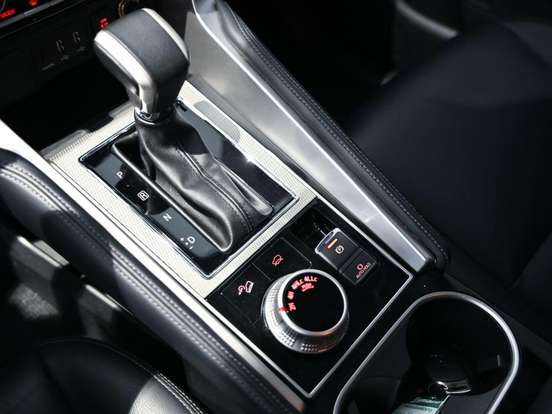 MITSUBISHI-PAJERO SPORT-2024