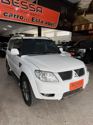 MITSUBISHI-PAJERO TR4-2013