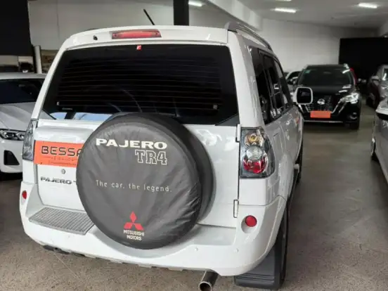 MITSUBISHI-PAJERO TR4-2.0 4X2 16V 140CV FLEX 4P AUTOMÁTICO MITSUBISHI-PAJERO TR4-2013